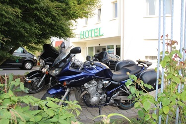 Parkplatz am Haus.